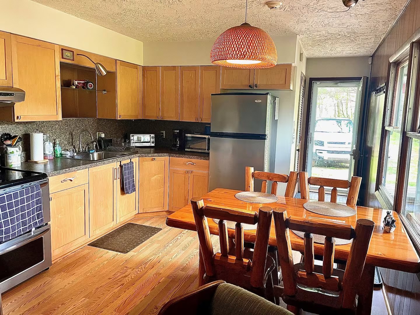 Cabin kitchen and dining
